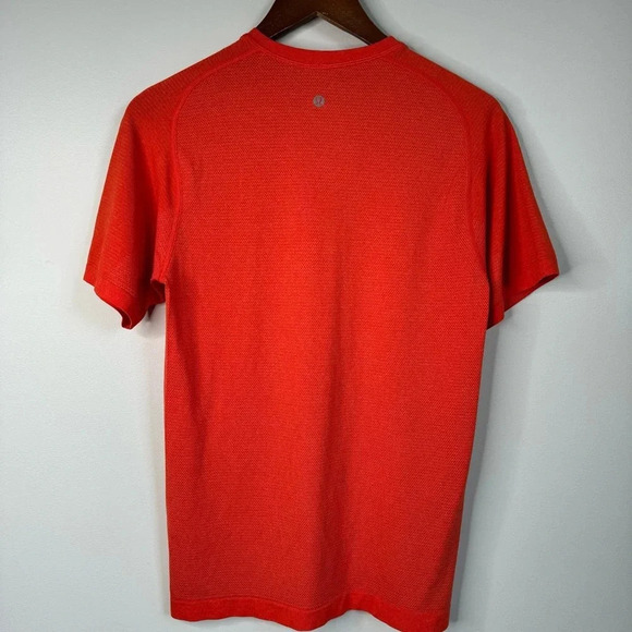Lululemon Men's Orange Metal Vent Tech Athletic Short Sleeve Shirt - Picture 4 of 13